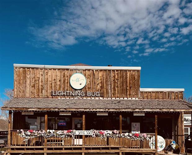 Lightning Bug Coffee Shop & Boutique: 