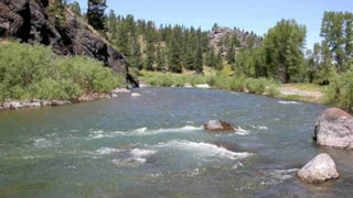 Two Feathers Lodge: Dearborn River