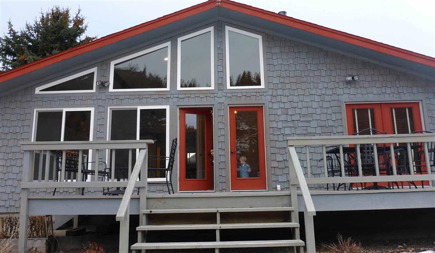 The Mighty Mo Bungalow: 