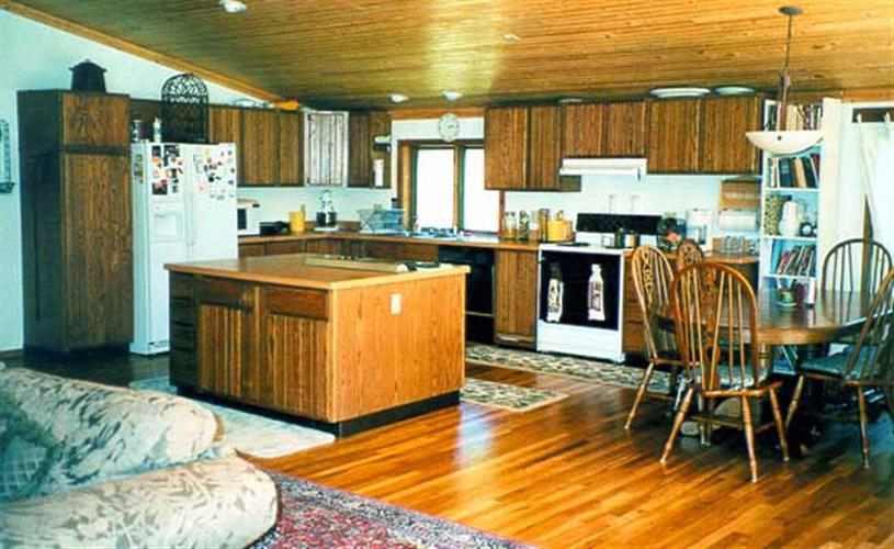 Montana Sunrise Lodge: Dining Room