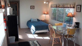 CrossCurrents Fly Shop Lodging: fishin shack