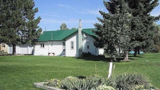 CrossCurrents Fly Shop Lodging: cottage