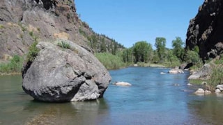 Two Feathers Lodge: Dearborn River