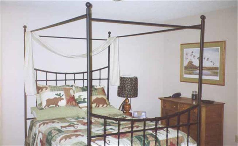 Montana Sunrise Lodge: Bedroom