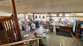 Lightning Bug Coffee Shop & Boutique: 