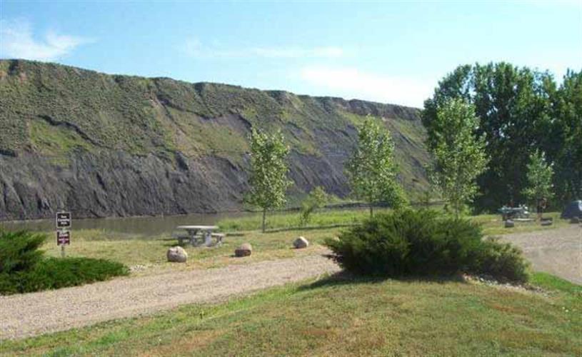 Canoe Launch Campground: campground