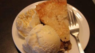 Lazy B Bar & Cafe: apple pie